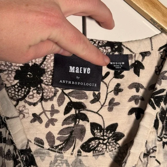 Anthropologie Black Floral Print Blouse - Picture 6 of 7